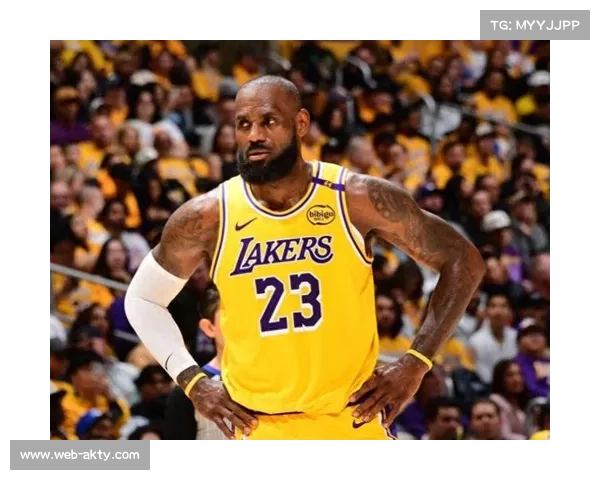 詹姆斯单节24分创队史纪录，湖人老将展现统治力