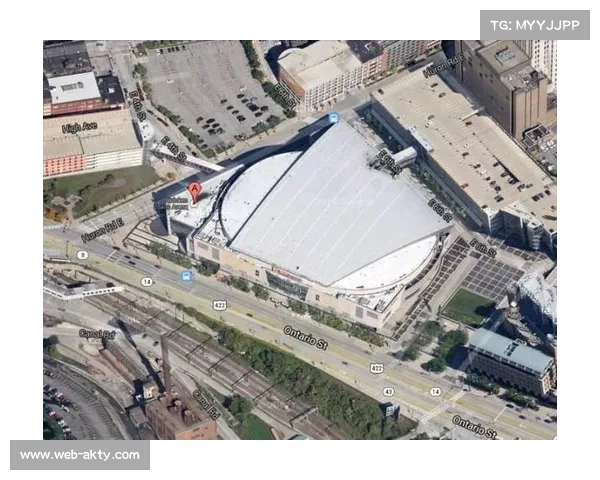 某城市计划翻新体育馆，意图申办未来NBA常规赛